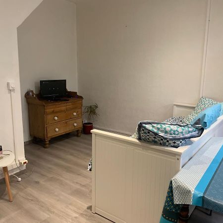 Studio Avec Cours Apartment Fourques  Exterior photo